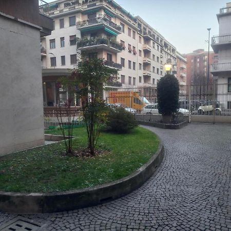 Apartamento Bilocale 7 Piano Balcone Vista Skyline Milán Exterior foto