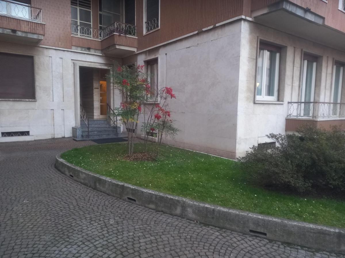 Apartamento Bilocale 7 Piano Balcone Vista Skyline Milán Exterior foto