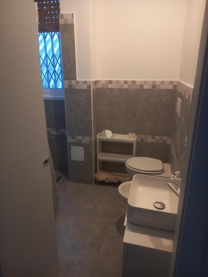 Apartamento Bilocale 7 Piano Balcone Vista Skyline Milán Exterior foto